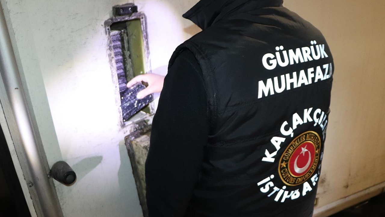 Liman ve havalimanında büyük uyuşturucu operasyonu