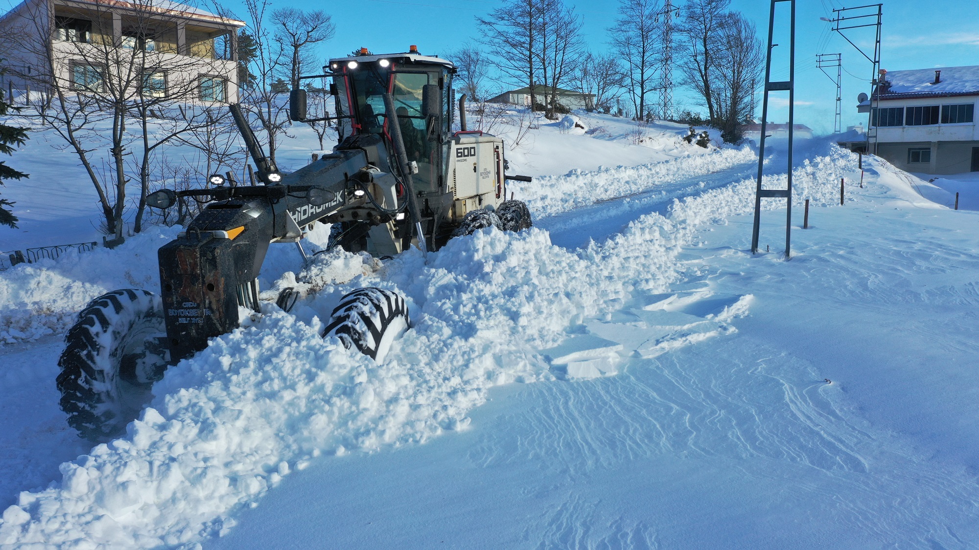 Büyükşehir kar esaretine izin vermiyor