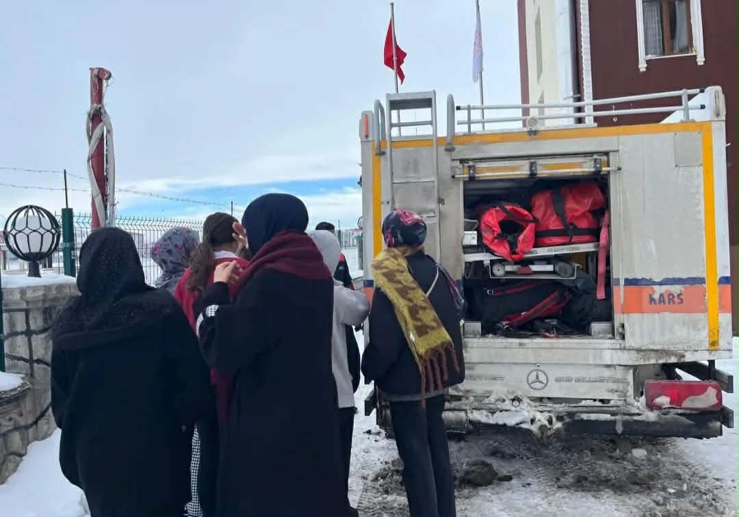 AFAD’dan Şeref Taşlıova Yurdu’nda deprem tatbikatı