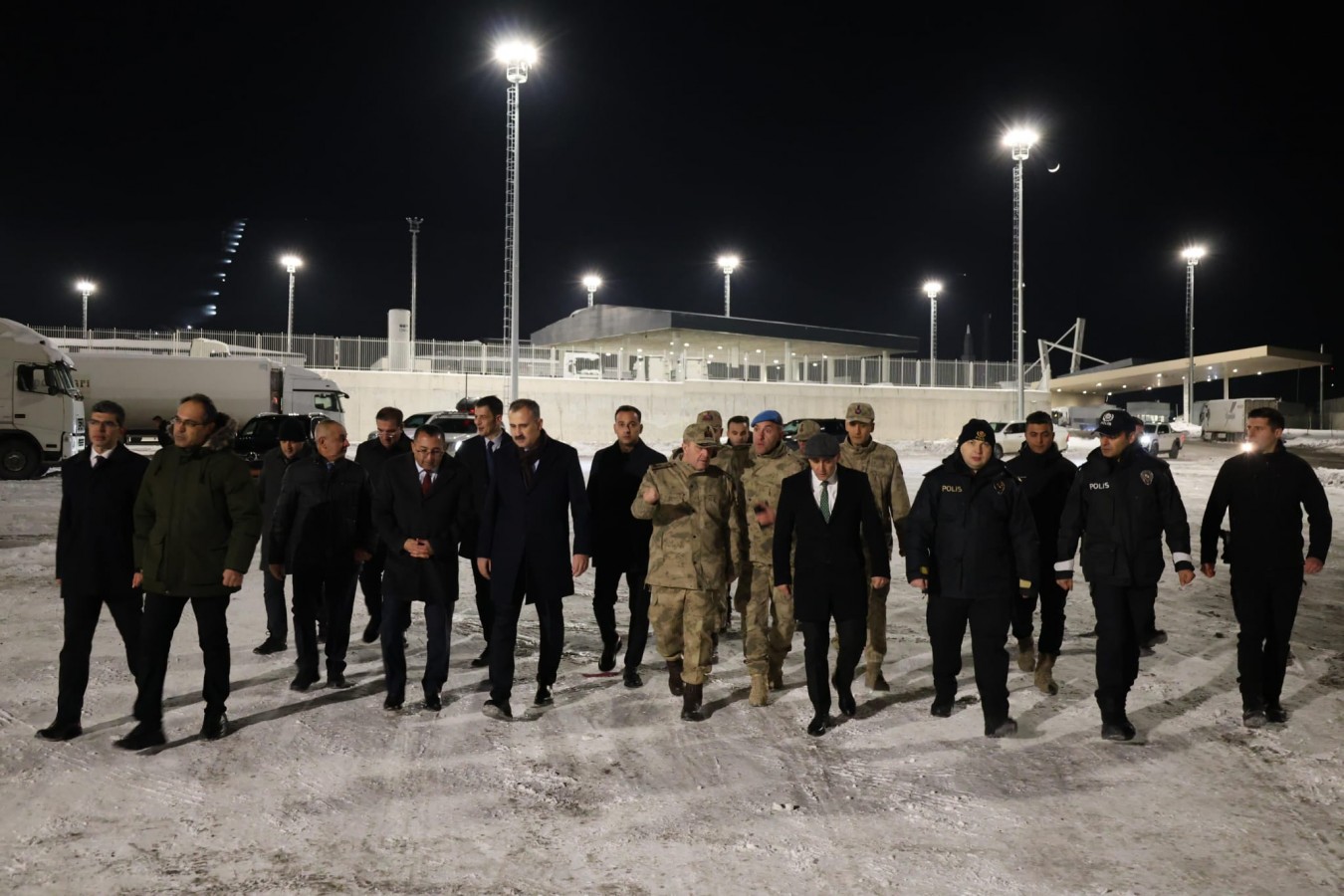 Sınır kapısında giriş-çıkışlar mercek altında