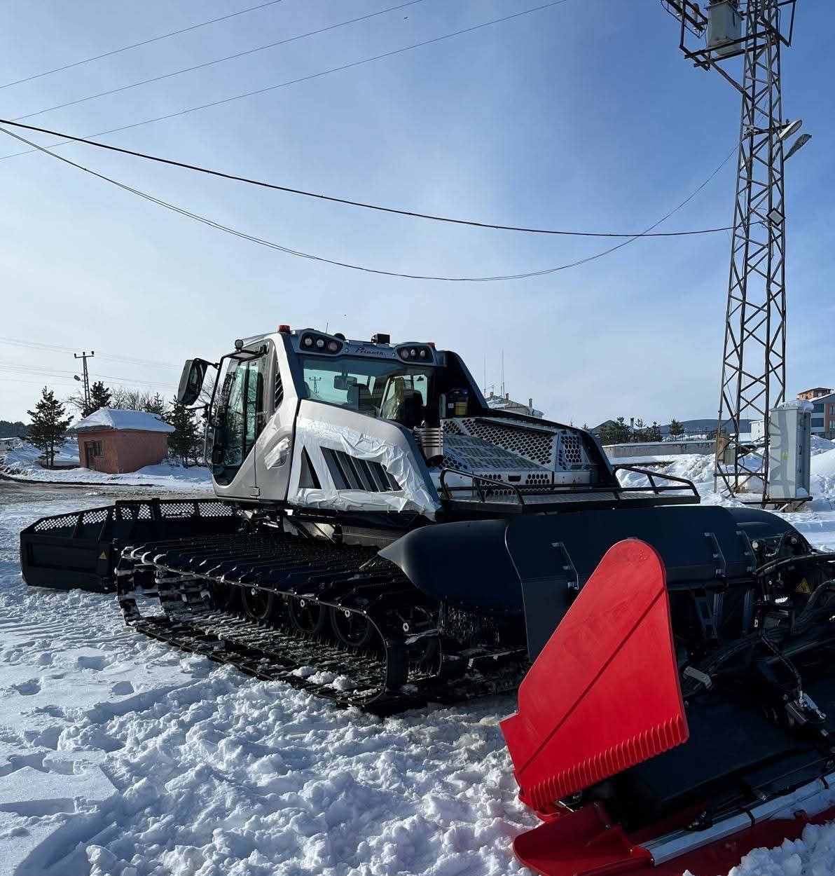 Sarıkamış Kayak Merkezi’ne Yeni Snowtrak: Pist Kalitesi Daha da Artıyor