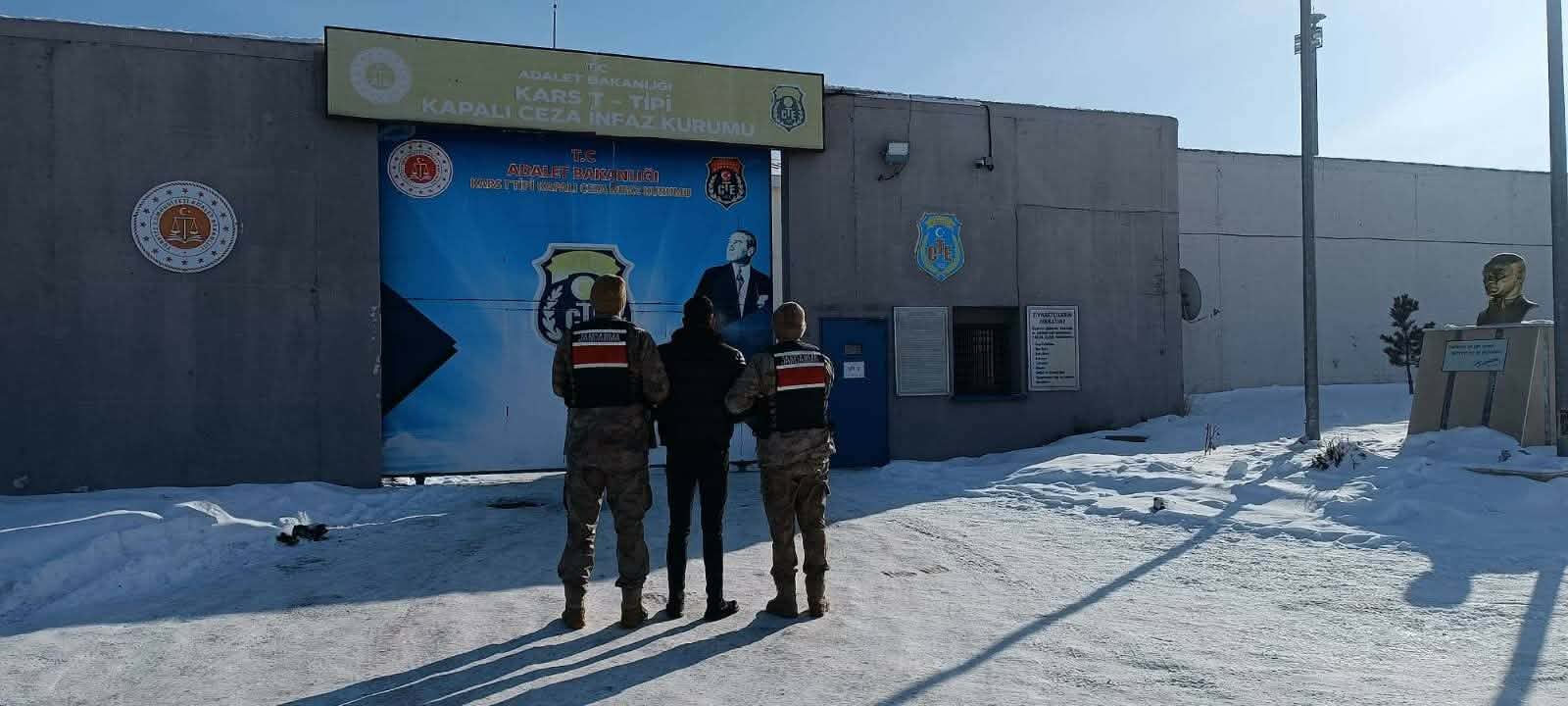 Kars’ta aranan hükümlü jandarma tarafından yakalandı