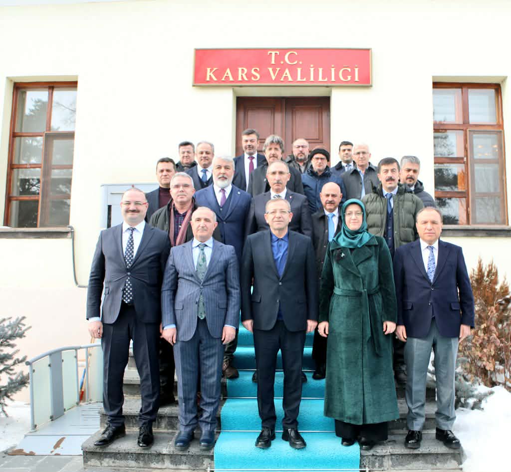 Kars Valisi Ziya Polat, 17 üniversitenin rektöründen oluşan heyeti kabul etti