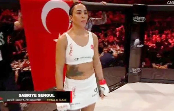 Sabriye Şengül altın madalya kazandı