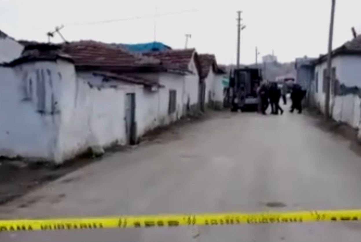 Polatlı'da boyaya eklenen katkı maddesi zehirledi; 8 kişi hastanede