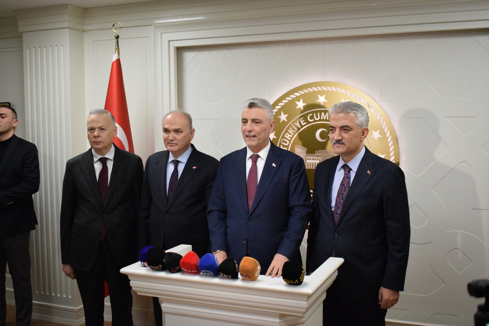 Ticaret Bakanı Bolat, Düzce’de ilk müjdeyi esnaflar için verdi