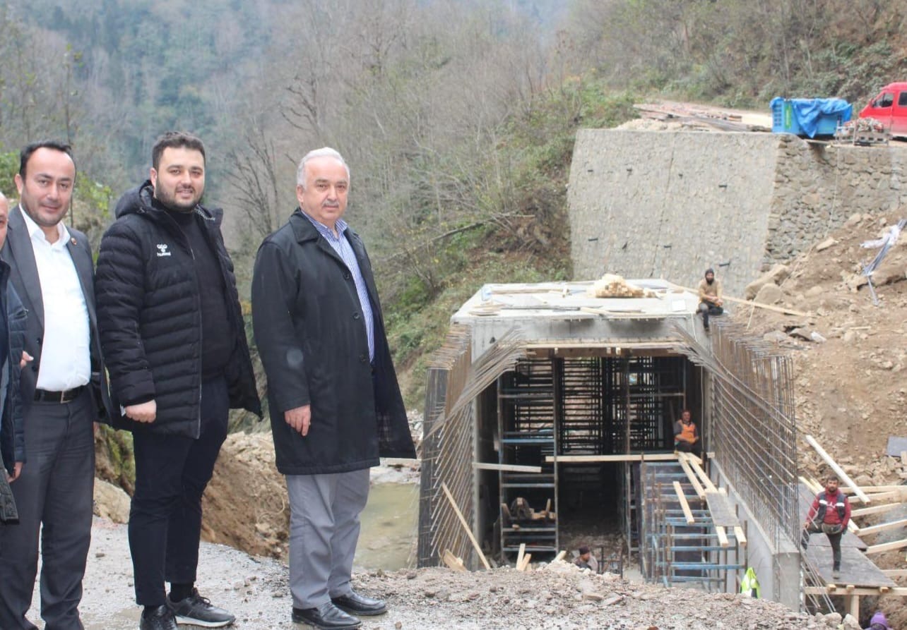 Espiye-Ericek Grup yoluna Milletvekili Ali temür neşteri