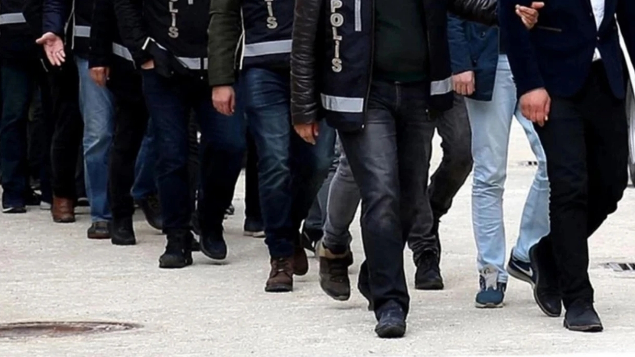 FETÖ’ye yönelik 34 ilde operasyon: 77 şüpheli yakalandı