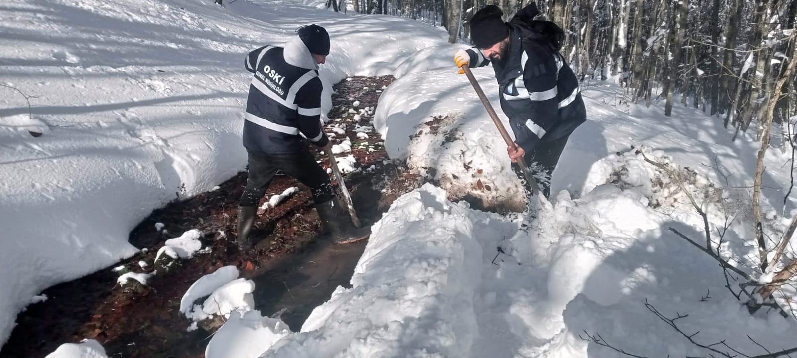 Kar altında kesintisiz su mesaisi: OSKİ 400 personelle sahada