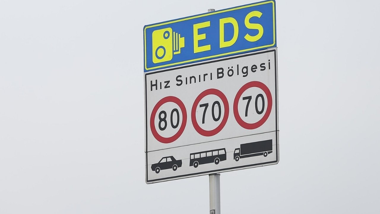 Kara yollarında 58 bin hız tabelası söküldü