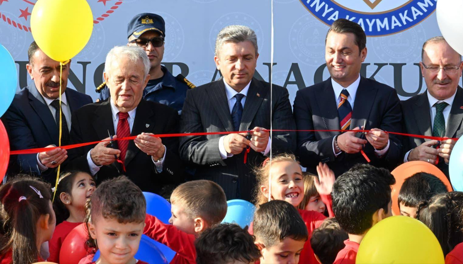 Vali Hulusi Şahin Alanya’da iki okulu hizmete açtı