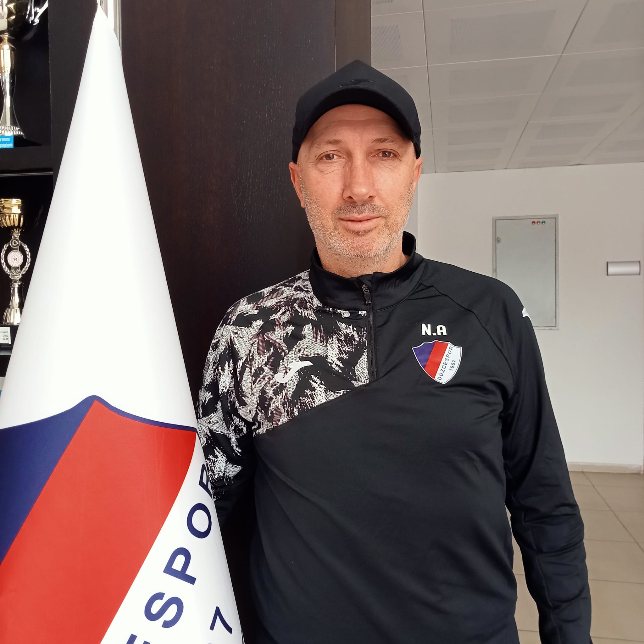 Düzcespor Teknik Direktörü "Nedim Akbulut" istifa etti