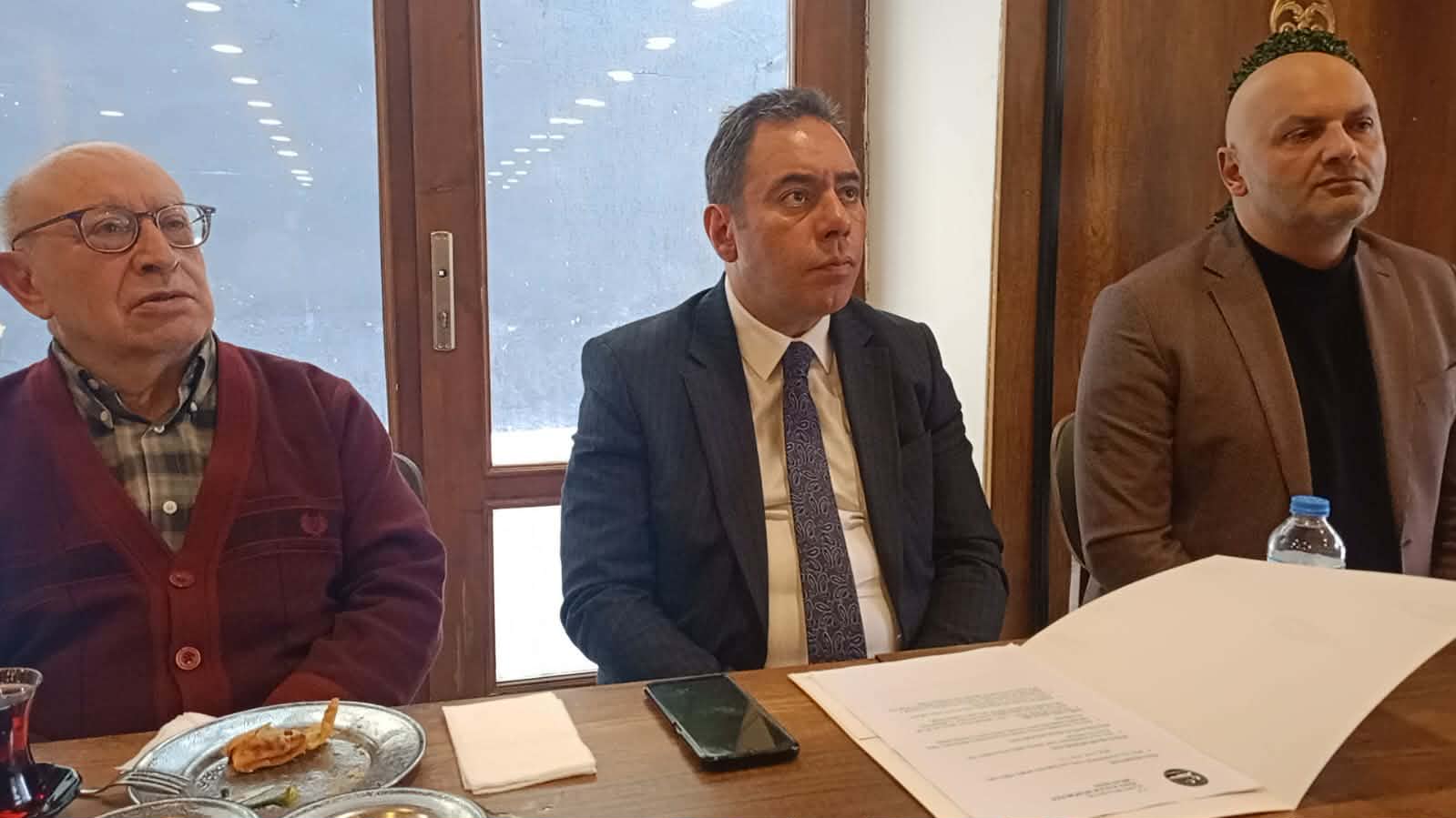 Başkan Senger’den vatandaşlara park uyarısı: “Araçlar çalışmaları engelliyor”