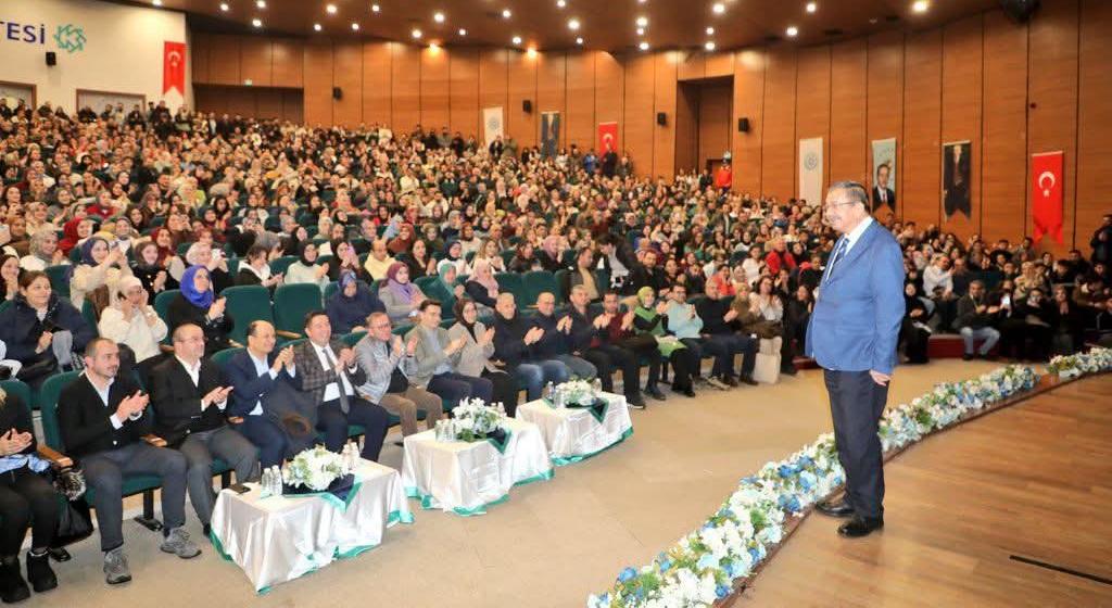 Kars’ta “Can Veren Pervaneler” söyleşisine yoğun katılım