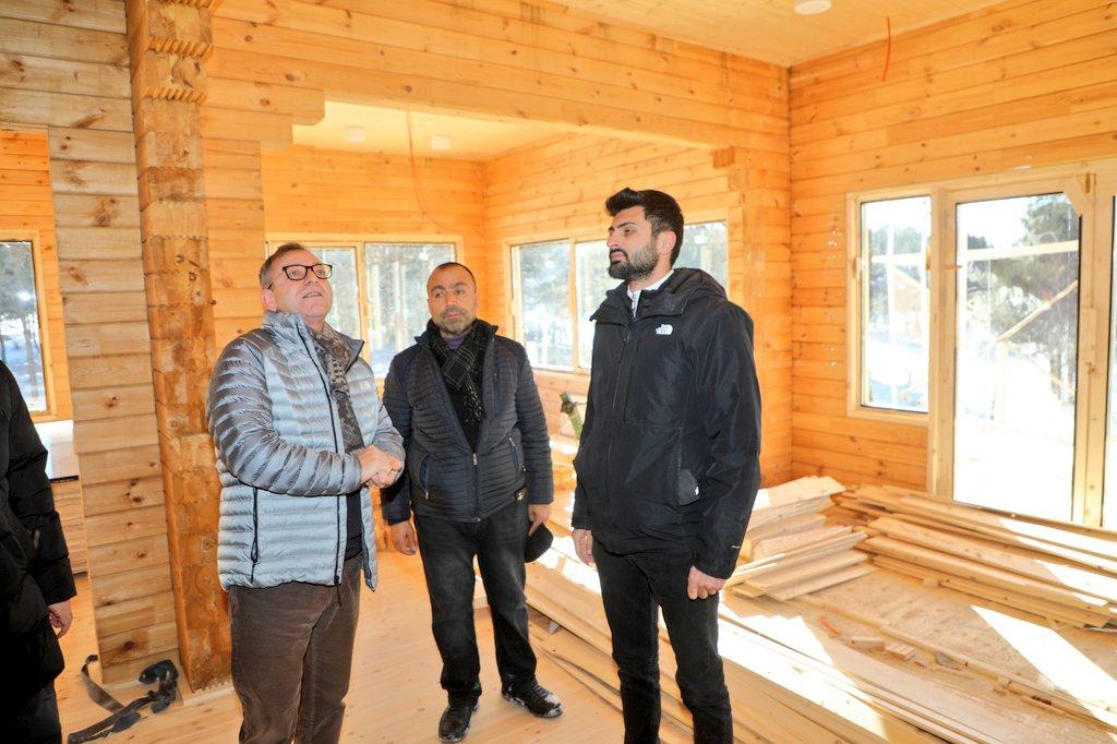 Vali Ziya Polat’tan çıldır gölü manzaralı kütük ev inşaatında inceleme