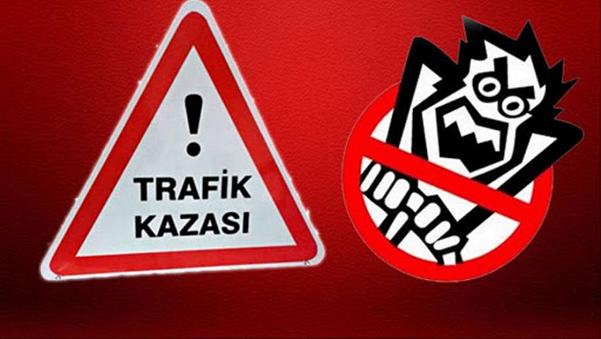 Sarıkamış'ta kaza: Yolcu otobüsü kamyona çarptı, 9 yaralı!