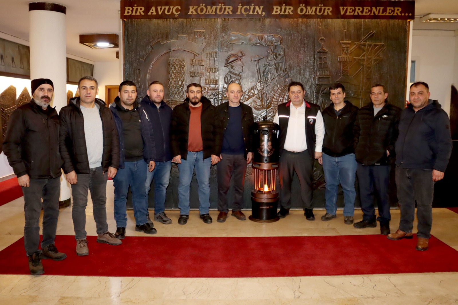 Emekliye ayrılan madencilerden GMİS'e ziyaret