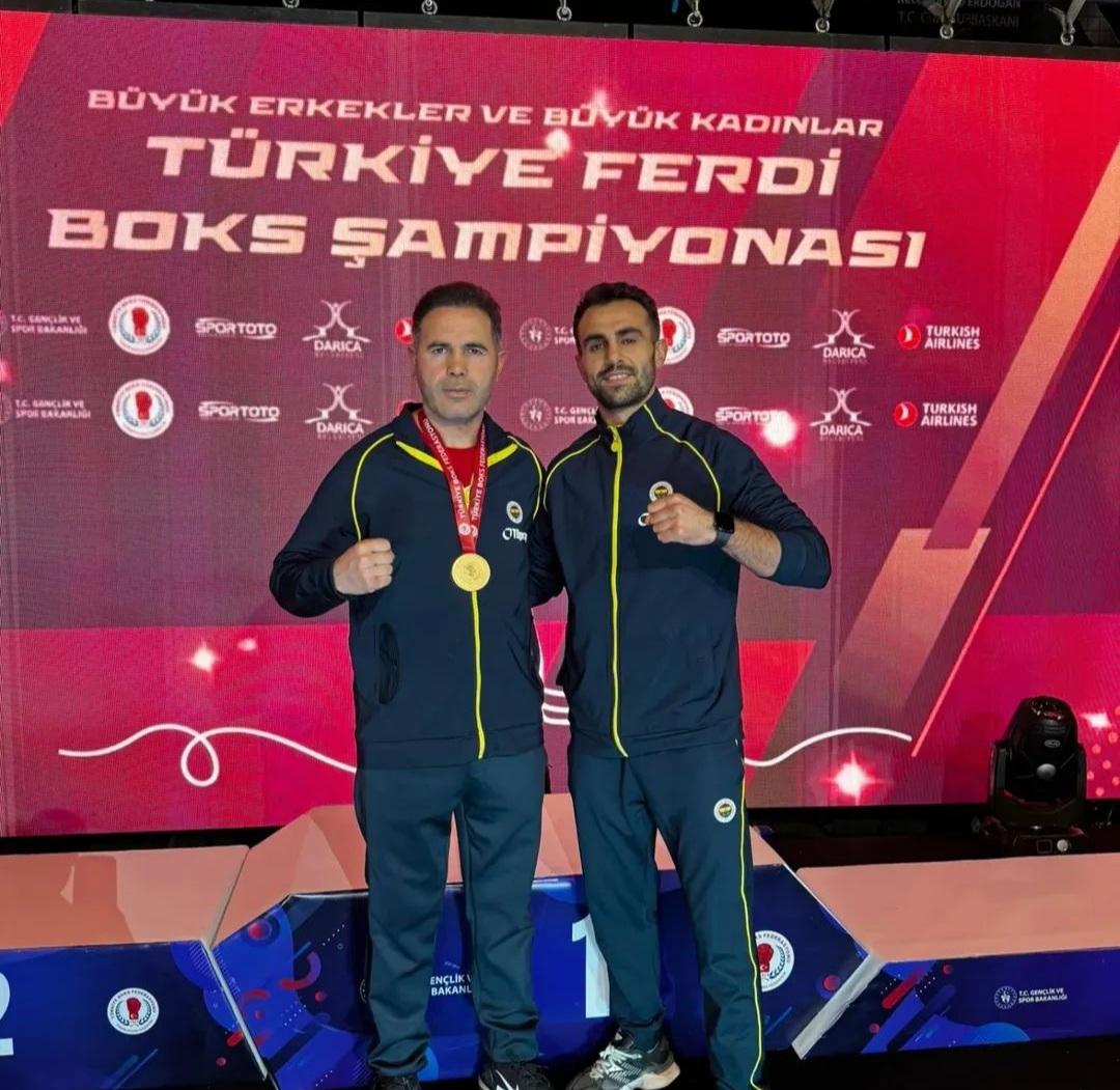 Karslı boksör Necat Ekinci, Türkiye şampiyonu oldu