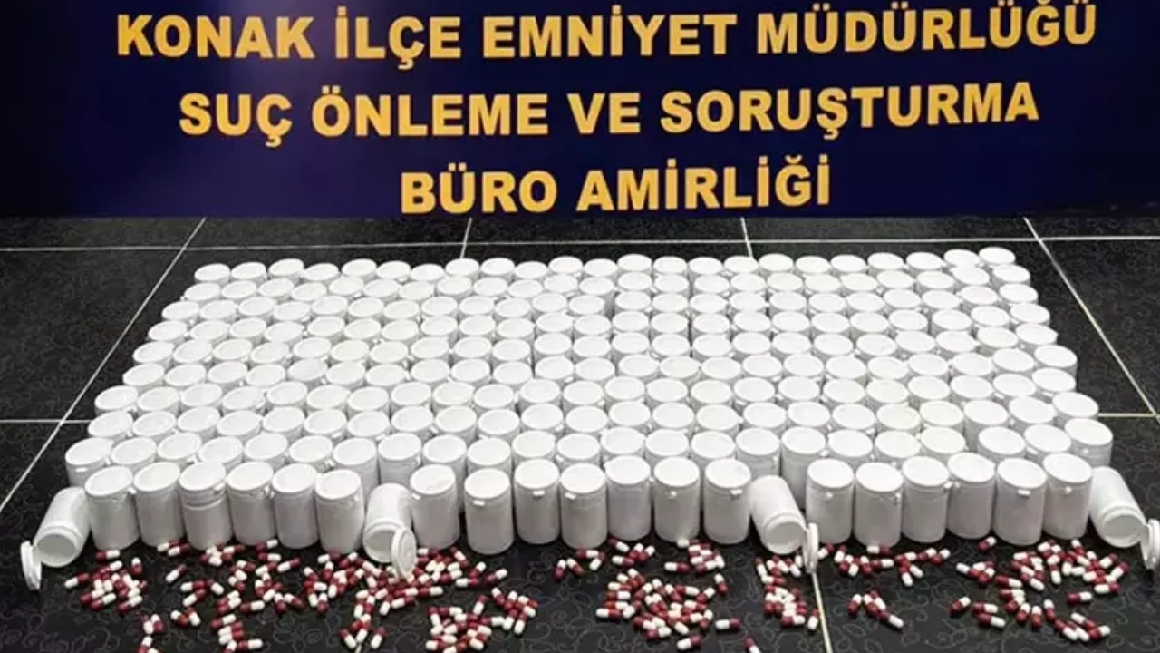 İzmir’de dev uyuşturucu operasyonu: 450 bin hap ele geçirdi