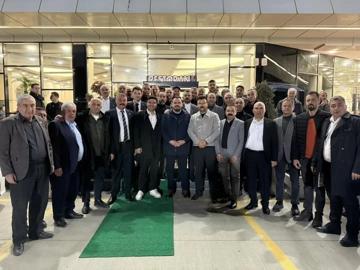 Adnan Duman muhtarlarla iftarda buluştu, 2000 çek dağıtıldı