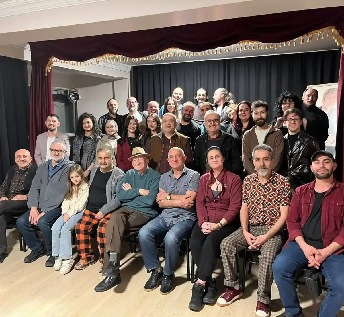 Düzceli Tiyatro Sanatçılarından anlamlı "Vefa" programı